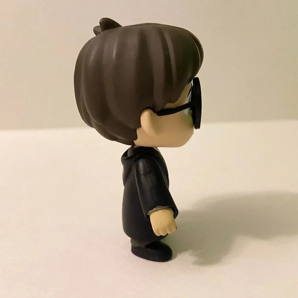 2018  Harry Potter Funko Pop Figure 5 Star Harry in Robe 3 Inch Tall Vinyl Toy - Picture 4 of 10